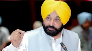 पंजाब AAP ने अमनदीप को महिला विंग की प्रधान बनाया:प्रीति मल्होत्रा को पद से हटाया