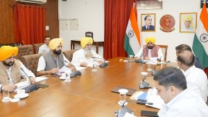 पंजाब में बनेगा इंटीग्रेटेड स्टेट वाटर प्लान, सीएम भगवंत मान ने विभाग के अधिकारियों के साथ की बैठक