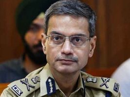 अमृतसर में 4 हथियार तस्कर गिरफ्तार:8 पिस्टल और मैगजीन बरामद; सीमापार से मंगवाते थे
