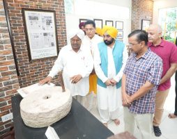 संगरूर पहुंचे केजरीवाल बोले- हमने सबसे बड़ा तस्कर पकड़ा, किसी से नहीं डरती AAP