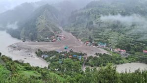 पल भर में बह गया गांव; उत्तरकाशी में बादल फटने से मची तबाही