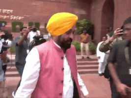 पंजाब सीएम भगवंत मान लोकसभा पहुंचे:​​​​​​​बोले-हरियाणा से कोई लड़ाई नहीं, बस पानी नहीं; रोज सुबह ट्रंप का ट्वीट देखता हूं