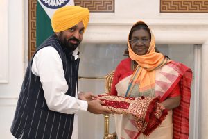 गुरु तेग बहादुर जी की 350वीं शहादत: CM भगवंत मान ने राष्ट्रपति द्रौपदी मुर्मू को भव्य समागम में शामिल होने का दिया निमंत्रण