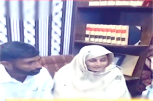 पाकिस्तान में निकाह करने वाली भारतीय महिला का वीडियो वायरल, धर्म परिवर्तन कर इस्लाम कबूल करती दिखी