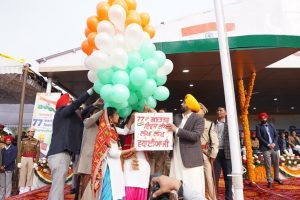 Punjab Republic Day News: CM भगवंत मान की गैंगस्टरों को सख्त चेतावनी, स्कूलों में छुट्टी का ऐलान; AAP नेताओं का बायकॉट, परेड में छात्राएं बेहोश