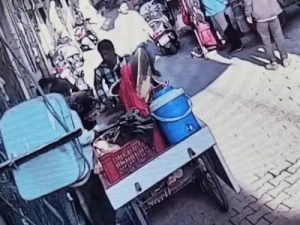 खन्ना में ठगी का अनोखा तरीका: कुलचा खाने के बाद ‘चाचा’ कहकर पैर छुए, जेब से उड़ा ले गया ₹20 हजार