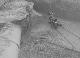 जालंधर में निर्माणाधीन पुल बना मौत का जाल: 20 फीट गहरे गड्ढे में गिरी बाइक, युवक की तड़प-तड़पकर मौत