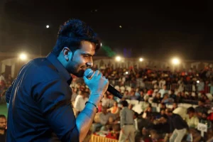 Mankirt Aulakh के होली इवेंट में हंगामा: गुरुग्राम शो में युवकों के बीच मारपीट, पुलिस ने संभाला मामला
