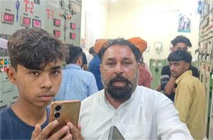 अमृतसर में बिजली घर में घुसकर हंगामा, गेट तोड़ा, कर्मचारियों से मारपीट