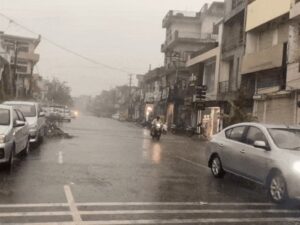 Punjab Weather Update: पंजाब में अगले 4 दिनों तक बारिश और तेज आंधी का येलो अलर्ट, कई जिलों में बदलेगा मौसम