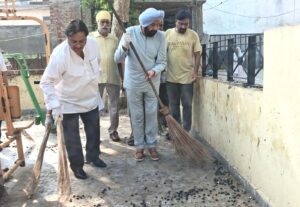 Punjab News: PM मोदी के पंजाब दौरे से पहले भाजपा का स्वच्छता अभियान, केवल सिंह ढिल्लों ने किया नेतृत्व