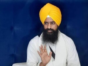 अकाल तख्त जत्थेदार ने गुरुद्वारों में योग कराने पर जताई आपत्ति, कहा- यह सिख मर्यादा के अनुरूप नहीं