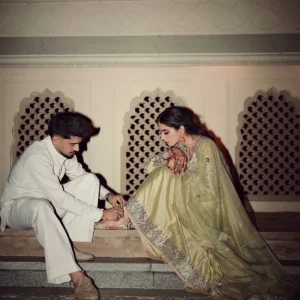 Jass Manak Engagement: पंजाबी सिंगर जस मानक की इंगेजमेंट का VIDEO वायरल, मंगेतर कोमल तंवर पर उड़ाए नोट; ‘लहंगा’ पर किया डांस