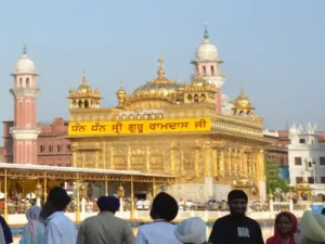 Golden Temple Prakash Purab: पहले प्रकाश पर्व पर अमृतसर में उमड़ेगी संगत, नगर कीर्तन से दीपमाला तक होंगे विशेष कार्यक्रम